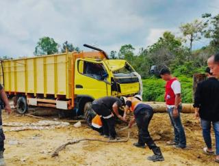 Tragedi 15 Pekerja Akasia dan Anak-anak Tewas karena Truk Masuk Sungai di Pelalawan, Polisi Tetapkan Direktur PT ERB Jadi Tersangka 