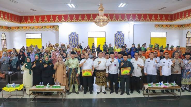 Wawako Pekanbaru Buka Penyuluhan Anti-Narkoba dan Pemeriksaan Kesehatan Gratis di LAM