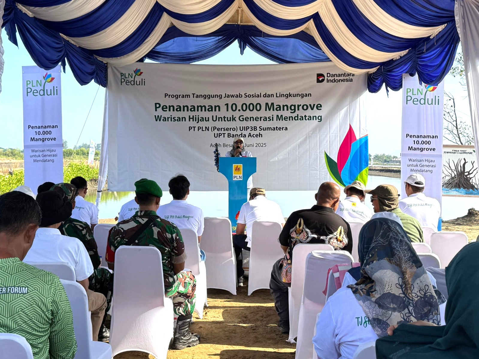 PLN Tanam 10.000 Mangrove di Aceh Besar, Warisan Hijau untuk Generasi Mendatang