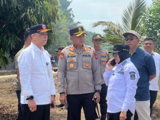 r[judul]