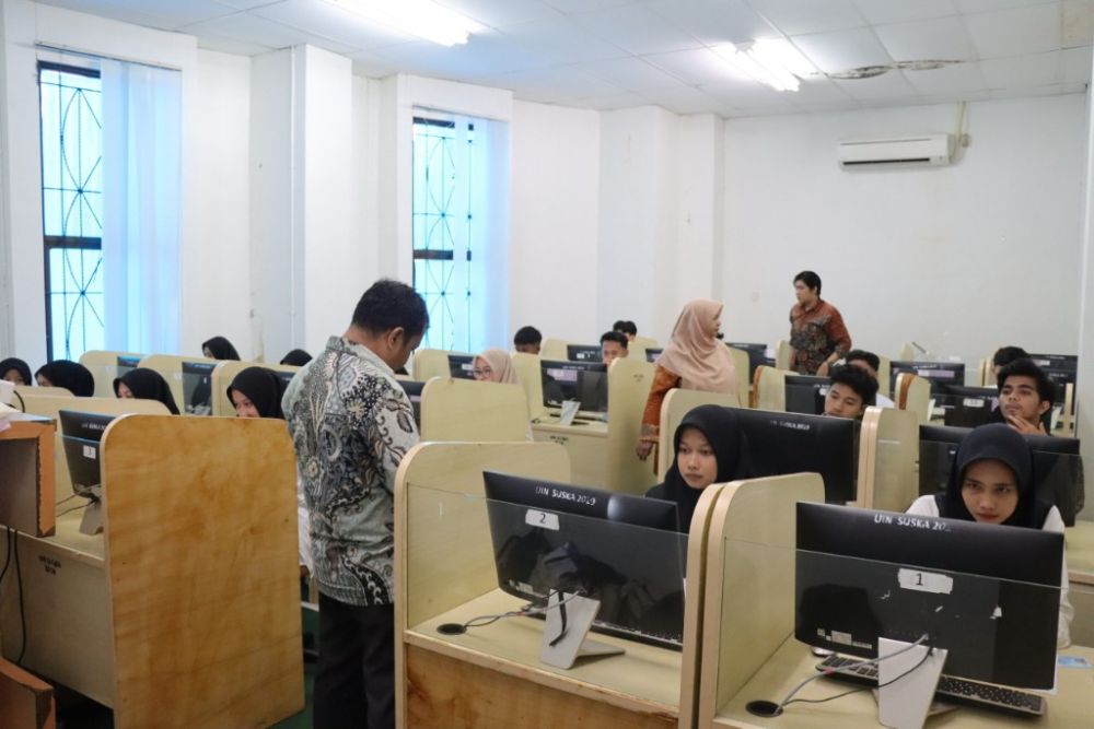 986 Peserta Ikuti Ujian CAT Mandiri UIN Suska Riau Tahun Akademik 2025/2026