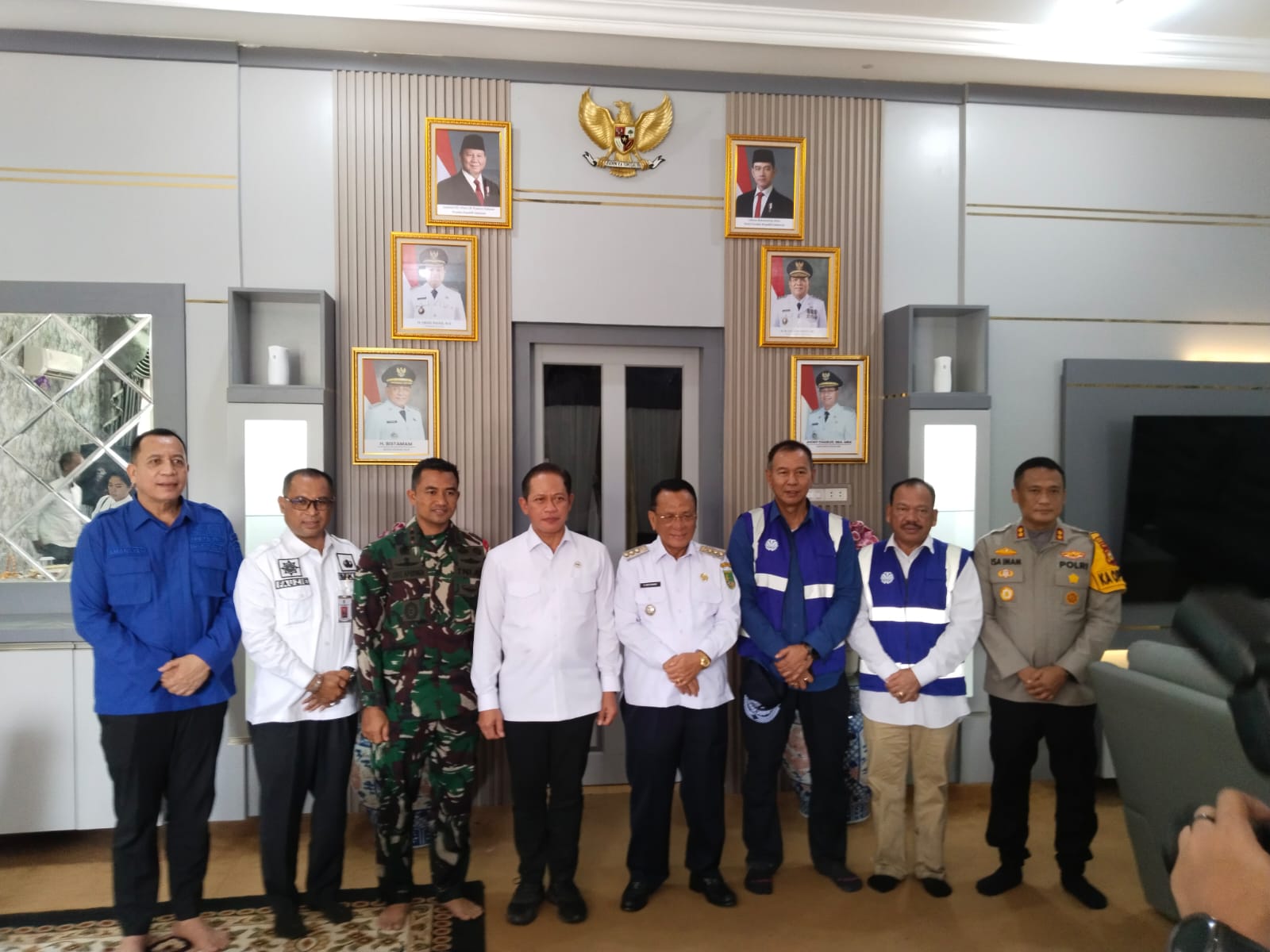 Bupati Kuansing Sampaikan Undangan Resmi Pacu Jalur ke Wapres Gibran