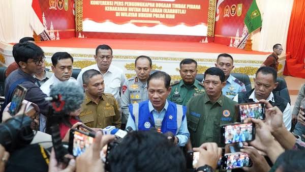 Menteri LH Siapkan Sanksi Administrasi Bagi Perusahaan Yang Lalai Cegah Karhutla
