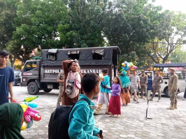 Tekan Aksi Gepeng, Pemko Pekanbaru Tempatkan Petugas Jaga Simpang Jalan