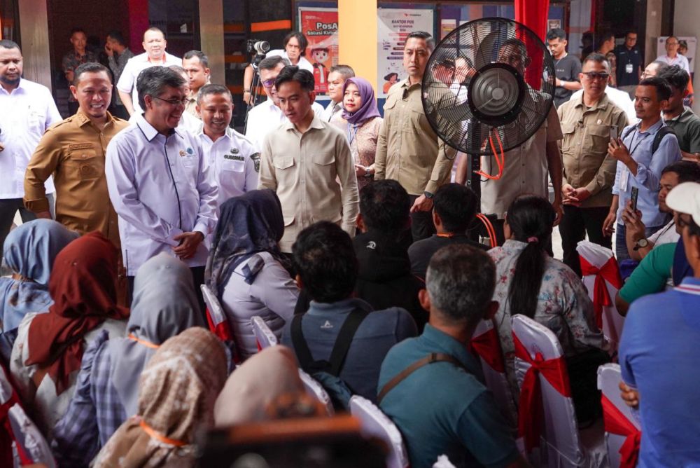 Tiba di Pekanbaru, Wapres Gibran Tinjau Penyaluran BSU
