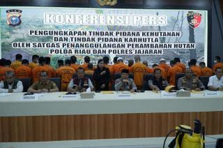 r[judul]