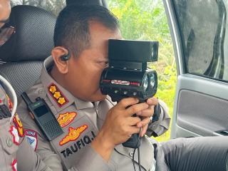 r[judul]