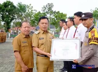 r[judul]