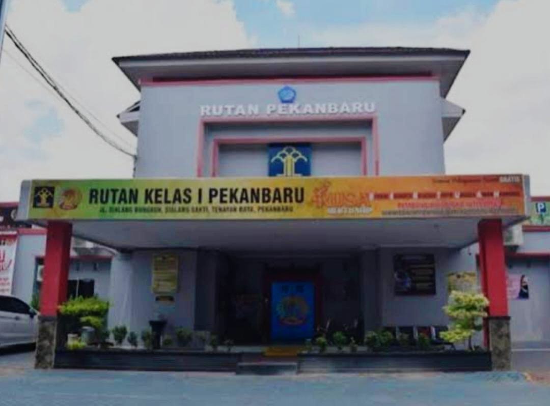 Misteri 64 Handphone Masuk ke Rutan Sialang Bungkuk Pekanbaru Libatkan Pegawai, Ditjenpas Riau Hanya Sebut Kelemahan Pengawasan 