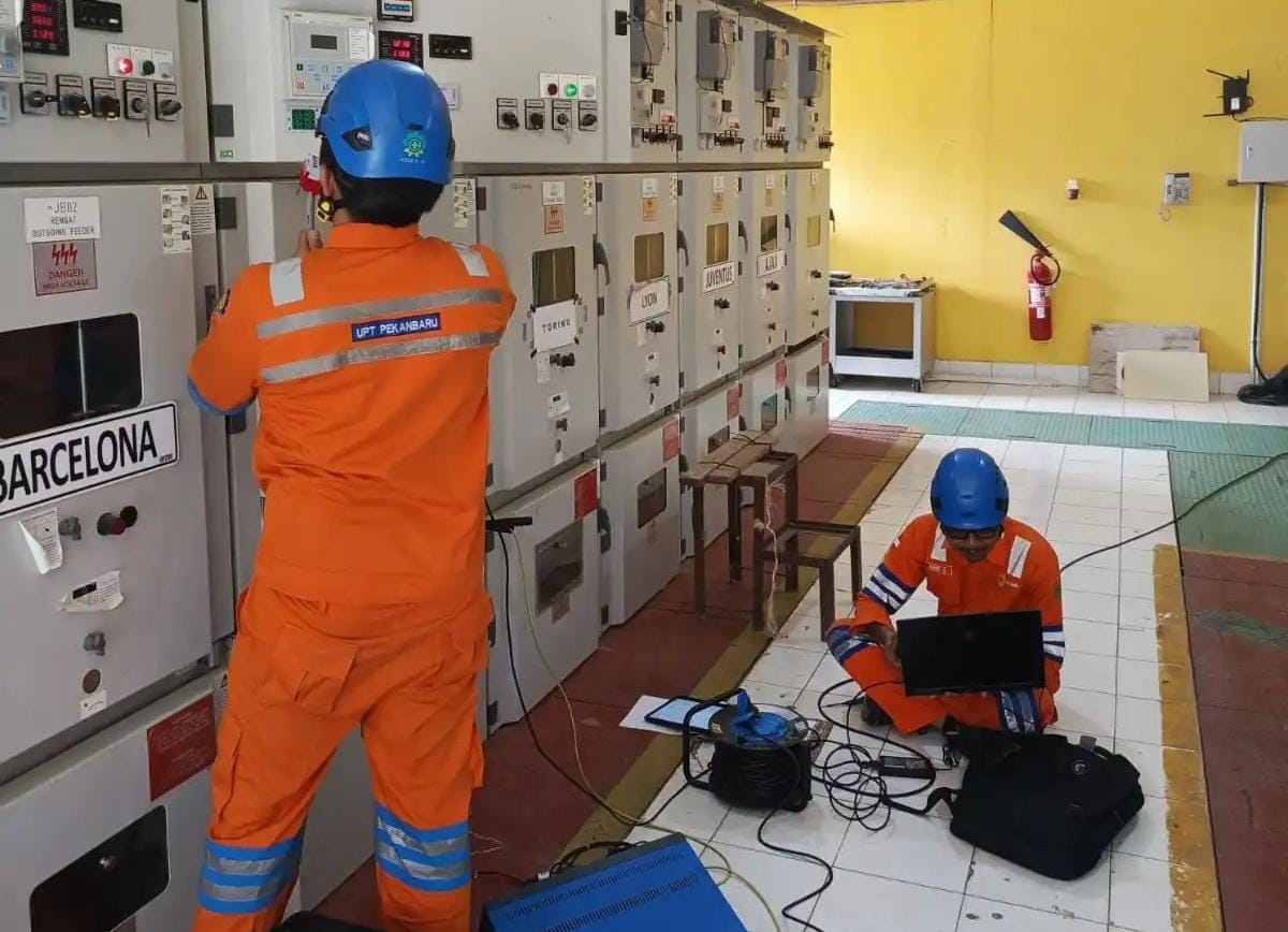 PLN ULTG Rengat Tuntaskan Pemeliharaan Bay Trafo Daya untuk Jaga Keandalan Listrik Jelang HUT RI ke-80