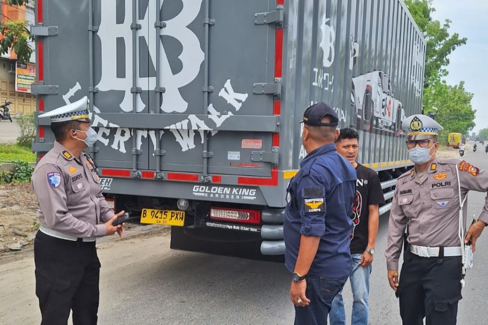 Razia Truk Odol di Pekanbaru, 30 Kendaraan Ditindak
