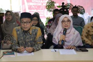 r[judul]