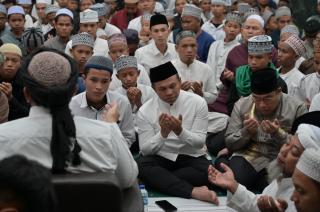 r[judul]