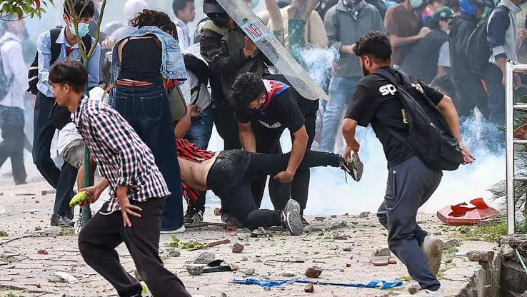 19 Orang Tewas 300 Terluka Buntut Demo Rusuh Tolak Media Sosial Diblokir