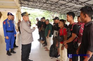 Kasat Polairud Polres Rohil Serahkan 15 PMI ke BP2MI Dumai, Berikut Nama-namanya