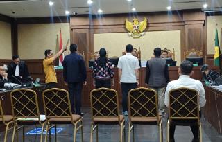 r[judul]