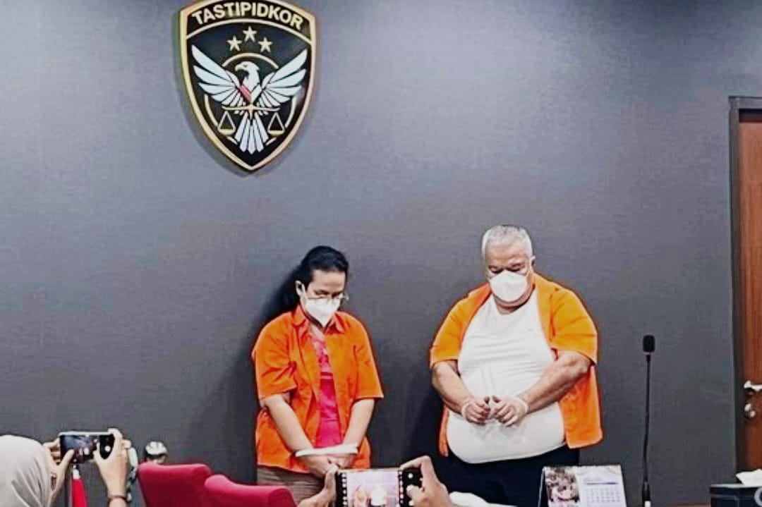 Kasus Korupsi BUMD Riau PT SPR Rugikan Negara Rp 33 Miliar, Rahman Akil dan Debby Ditahan Bareskrim Polri