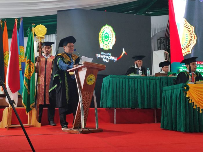 Lepas 1.349 Wisudawan, Rektor Saidul Amin: Dua Catatan Sejarah Penting Ditoreh Umri Tahun ini