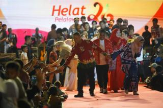 Hadiri Puncak Helat Pelalawan, Gubernur Wahid: Pembangunan Jangan Sampai Meninggalkan Budaya!