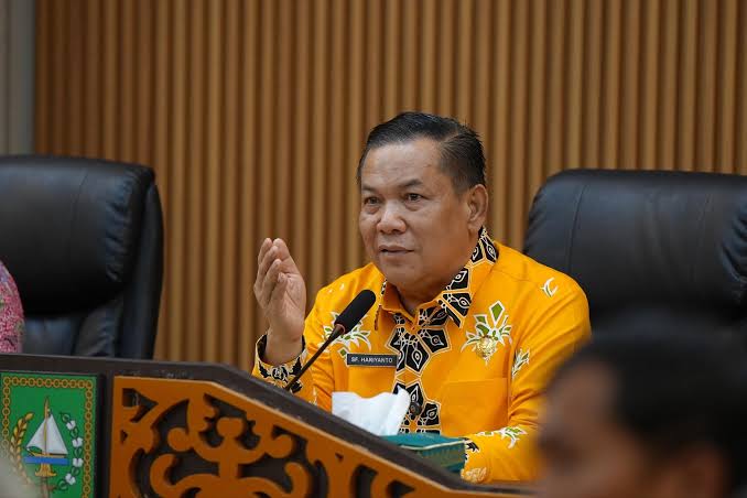 Plt Gubernur Riau Siapkan Sanksi ASN yang Terlibat Judi Online
