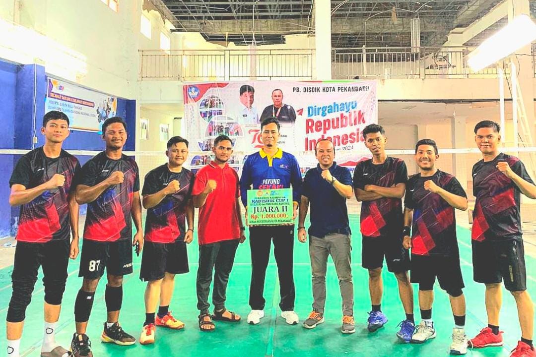 Turnamen Badminton Kadisdik Pekanbaru Cup 2025, Tim Payung Sekaki Ditekuk Dinas Pendidikan 