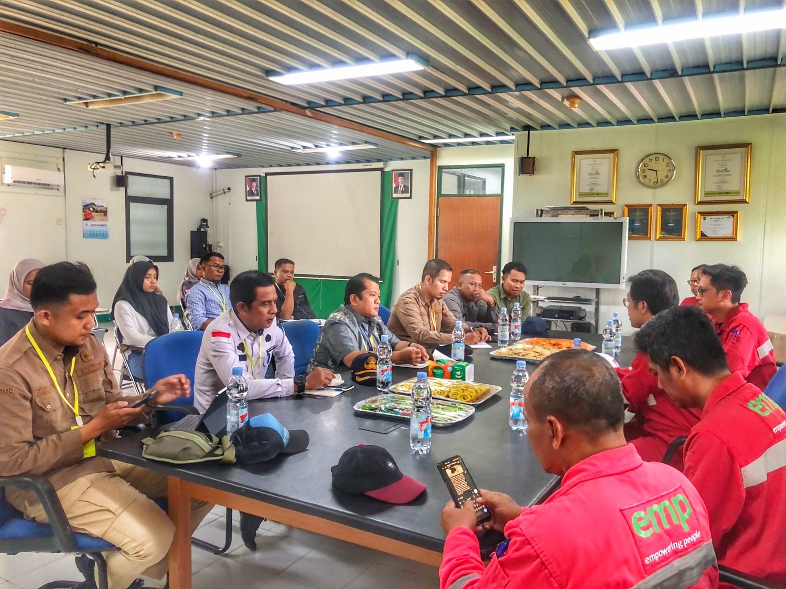 Fraksi DPRD Soroti PAD, Pemkab Kepulauan Meranti Tegaskan Optimalisasi Pajak Jadi Fokus Utama