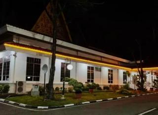 Usai Tetapkan Abdul Wahid Dkk Tersangka, KPK Geledah Rumah Dinas Gubernur Riau