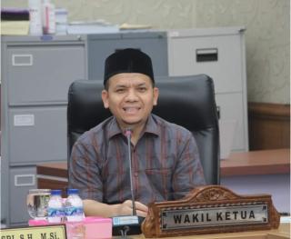 r[judul]