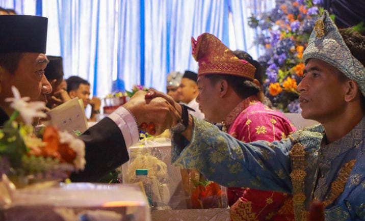 Nikah Massal 71 Pasangan di Pekanbaru Disebut Tercatat di Rekor MURI, Ini Alasannya
