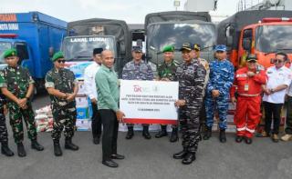 BRK Syariah dan OJK Riau Salurkan Bantuan Logistik untuk Korban Banjir Aceh Tamiang