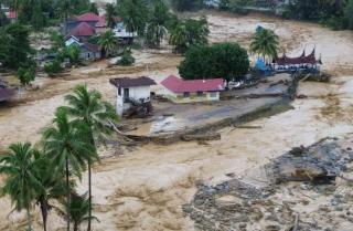 Korban Tewas Banjir-Longsor Sumatera Sudah Tembus 1.003 Orang, Luka-luka 5.400 Orang