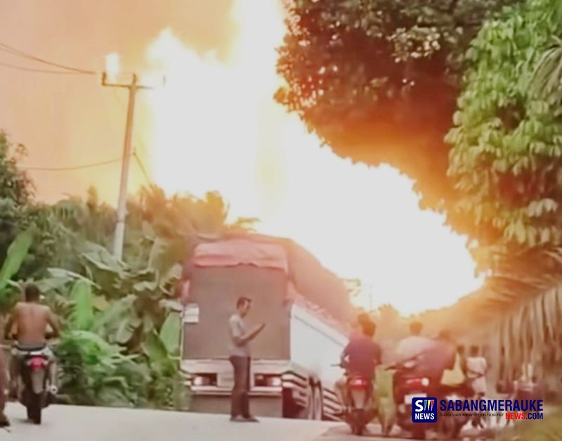 Ledakan dan Kebakaran Pipa Gas PGN di Indragiri Hilir Riau: 4 Rumah Terbakar, 5 Sepeda Motor Hangus, 2 Orang Terluka