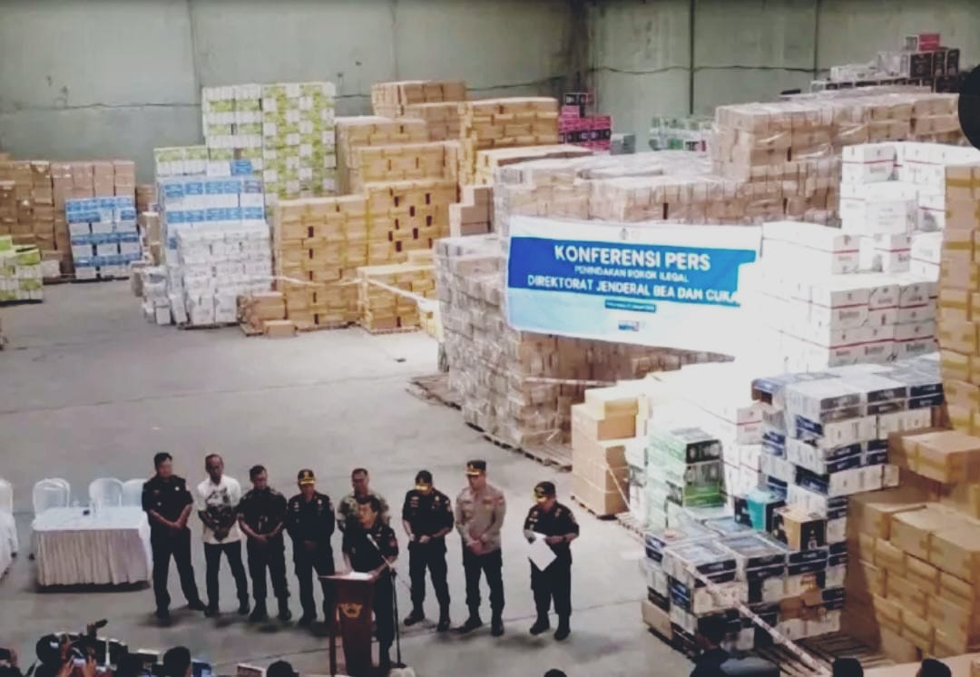 Siapa Pemilik 160 Juta Batang Rokok Ilegal Senilai Rp 399 Miliar di Gudang Avian Pekanbaru? 
