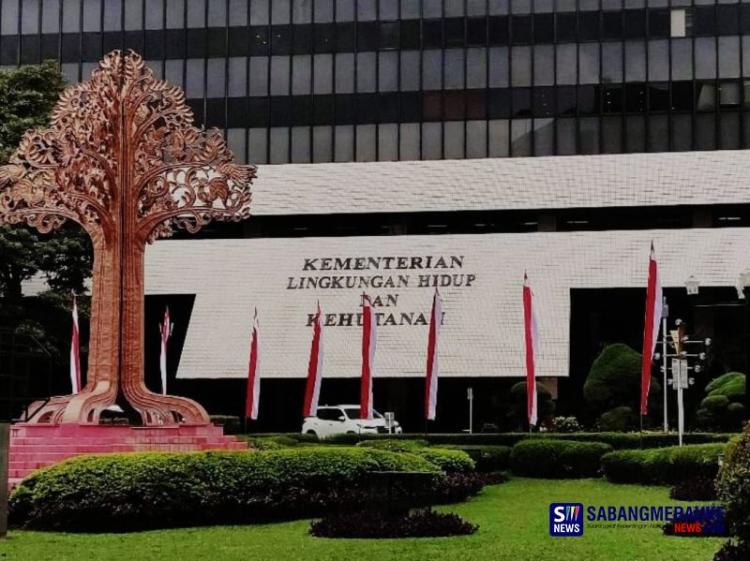 Kejagung Geledah Rumah Mantan Menteri LHK Siti Nurbaya!
