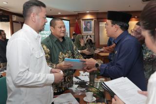 Senator Penrad Siagian Kritik Keras Penanganan Kawasan Hutan di RDPU BAP-Kemenhut: Desa Lebih Dulu Ada dari Republik