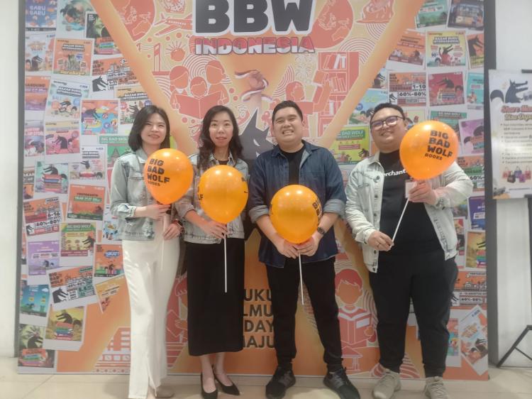 Hingga 8 Februari, Kolaborasi BBW dan BCA Gelar Bazar Jutaan Buku Berkualitas Internasional di Transmart Pekanbaru