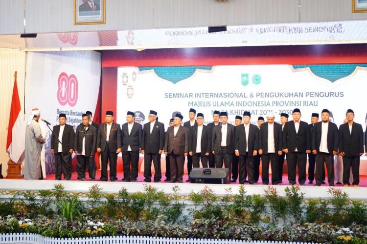 MUI Riau Resmi Dikukuhkan, Pemprov Siap Bersinergi Bangun Umat