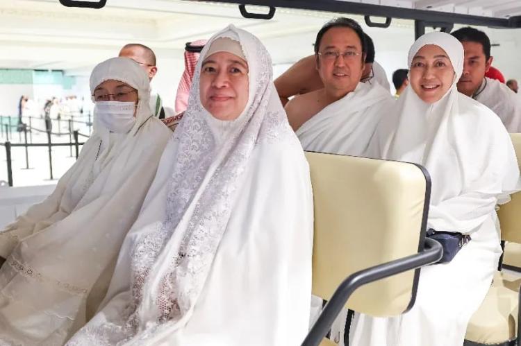 Dari Tanah Suci, Megawati Doakan Puan dan Prananda Hidup Rukun dalam Persaudaraan