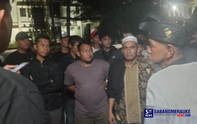 Kasus Pelecehan, Warga Sintong Kembali Datangi Mapolres Rohil: “Jangan Abaikan Kasus Anak Kami!”