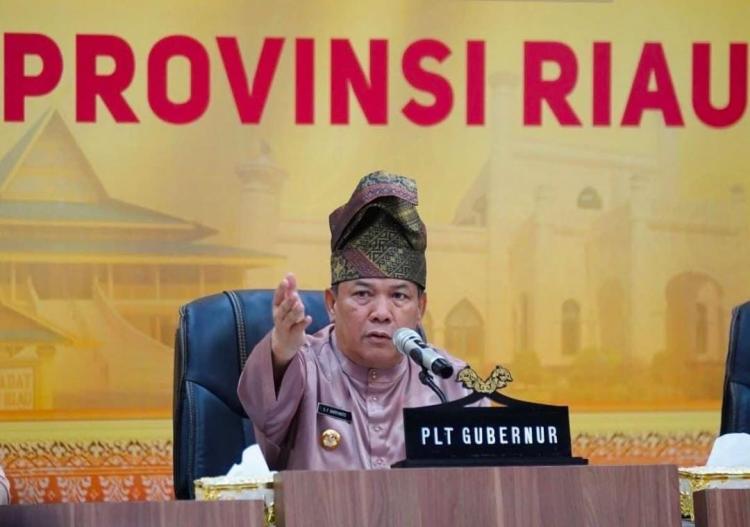 SF Hariyanto Sentil Keras Kinerja Kadis ESDM Ismon Simatupang: Kalau Gak Bisa Menertibkan Galian C, Kita Ganti! 
