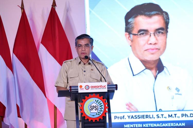 Hadapi Disrupsi AI, Menaker Ajak Serikat Pekerja Perkuat Upskilling dan Reskilling