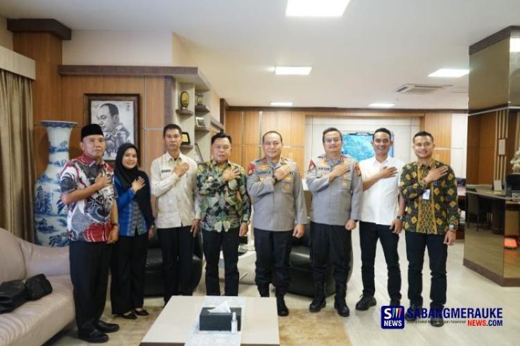 Bupati Asmar Bertemu Kapolda Riau, Bahas Jembatan Presisi, Desa Tematik hingga Peluang 50 Anak Meranti Jadi Polisi