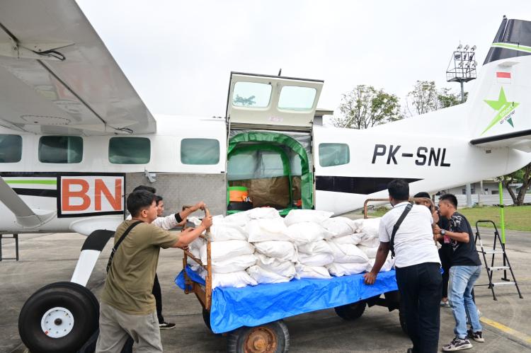 OMC Terus Digesa, 15 Ton Garam Disebar untuk Pancing Hujan di Langit Bumi Lancang Kuning
