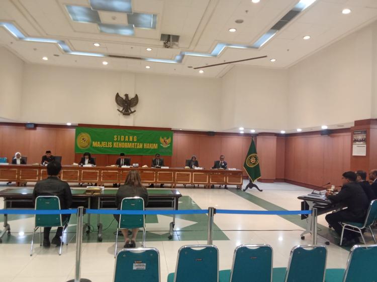 Sesama Hakim Selingkuh, Satu Kena Pecat-Koleganya Non Palu