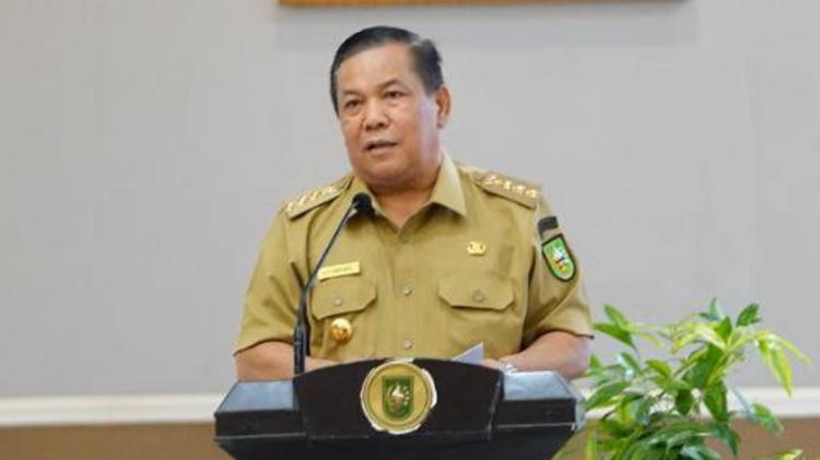 Plat Merah Dilarang Keluar Kota, Plt Gubernur Riau: Simpan Saja di Rumah!