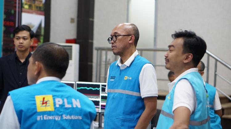 Pastikan Keandalan Listrik Jelang Siaga Ramadan dan Idul Fitri 1447 H, Direktur TNK PLN Kunjungi Regional Control Center UP2B Sumbagut