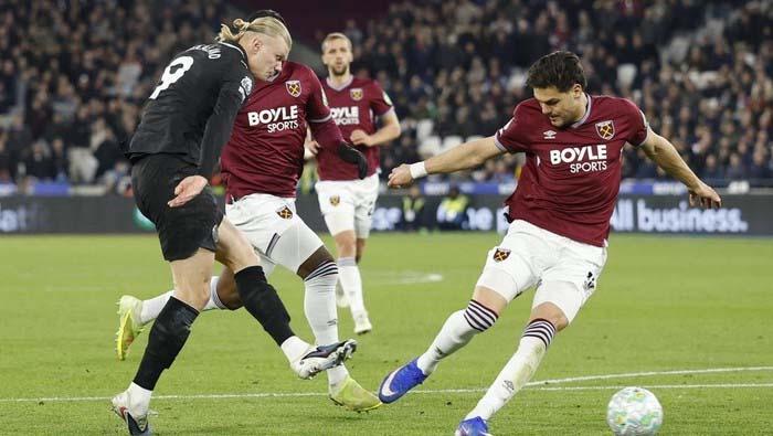Pep Guardiola Geleng-Geleng! Manchester City Kena "Prank" di London Stadium