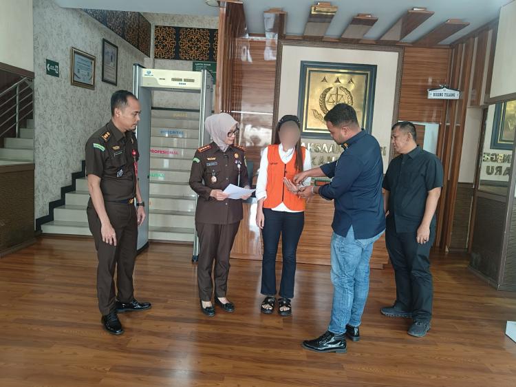 Wow! Kasus Perempuan Muda Tabrak Pekerja Marka Jalan di Pekanbaru Hingga Tewas Berakhir dengan Restorative Justice