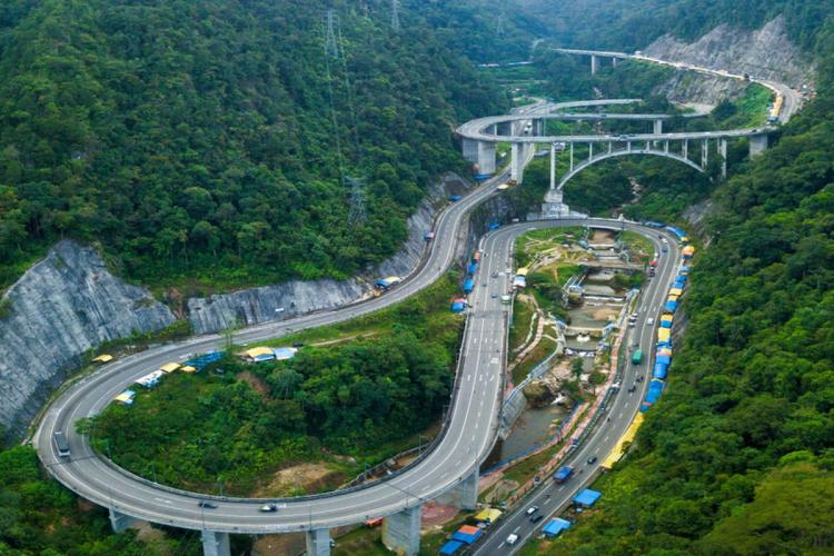 Mau Balik ke Riau? Intip Dulu Skema Kelok 9 Biar Nggak Terjebak Macet