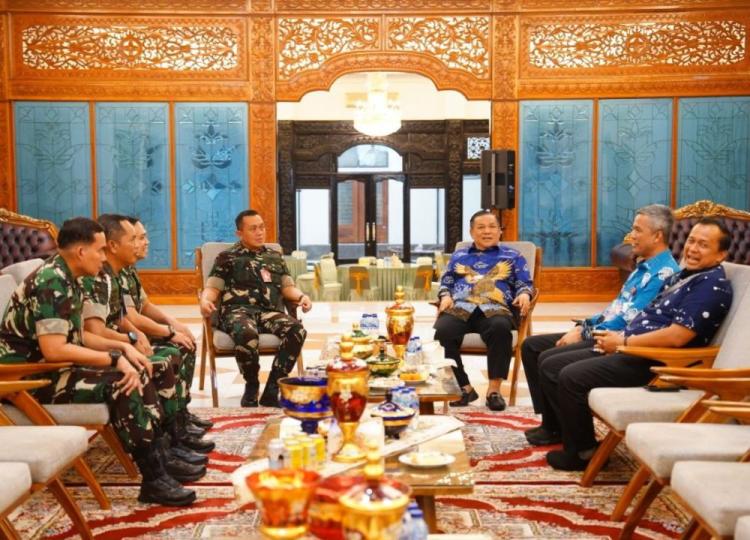 Lebaran Jadi Ajang Silaturrahmi, Danlanud dan Plt Gubernur Riau Perkuat Sinergi Strategis